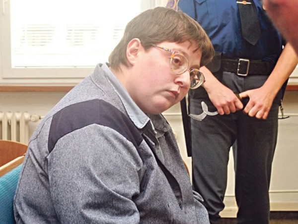 《孤兒怨》原型:女變男?是多重人格,還是另有隱情?(下) 《孤兒怨》原型:女變男?是多重人格,還是另有隱情?(下)