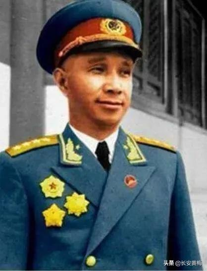 1955年大授銜,三千名老紅軍連校官都評不上,怎麼辦? 1955年大授銜,三千名老紅軍連校官都評不上,怎麼辦?