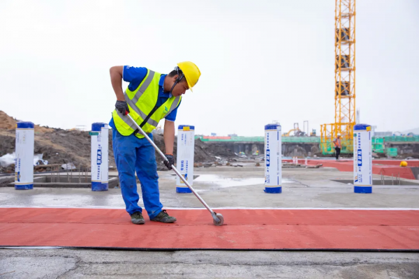 快問快答｜貼必定S-CLF II代(中國紅)強力交叉層壓膜自粘防水卷材