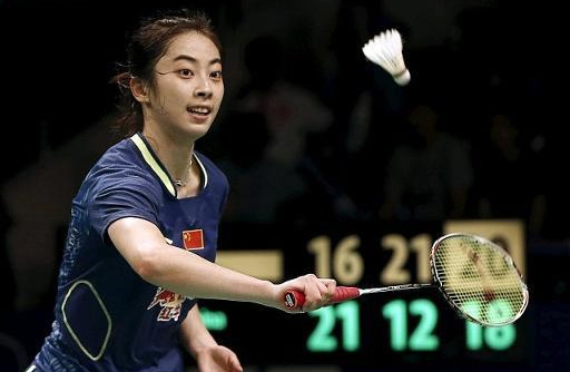 放棄、弱化、排斥羽毛球“一把抓”握拍法，無疑不會是最科學的