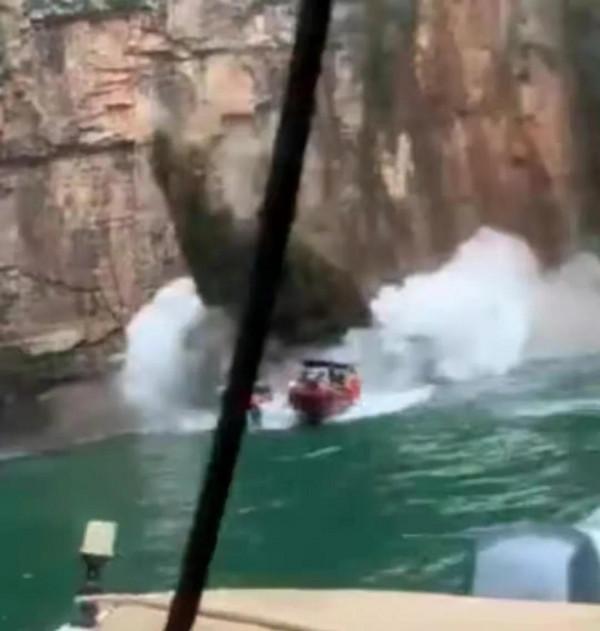 巴西懸崖巨石跌落砸旅遊船，致7死3失蹤