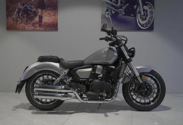 奔達巡航太子車BOX400,水冷雙缸36.7馬力,配19L油箱,不到3萬 奔達巡航太子車BOX400,水冷雙缸36.7馬力,配19L油箱,不到3萬