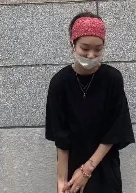 這個被嘲矮的超模火了!一臉硬傷,為啥還被Dior、Prada搶著寵? 這個被嘲矮的超模火了!一臉硬傷,為啥還被Dior、Prada搶著寵?