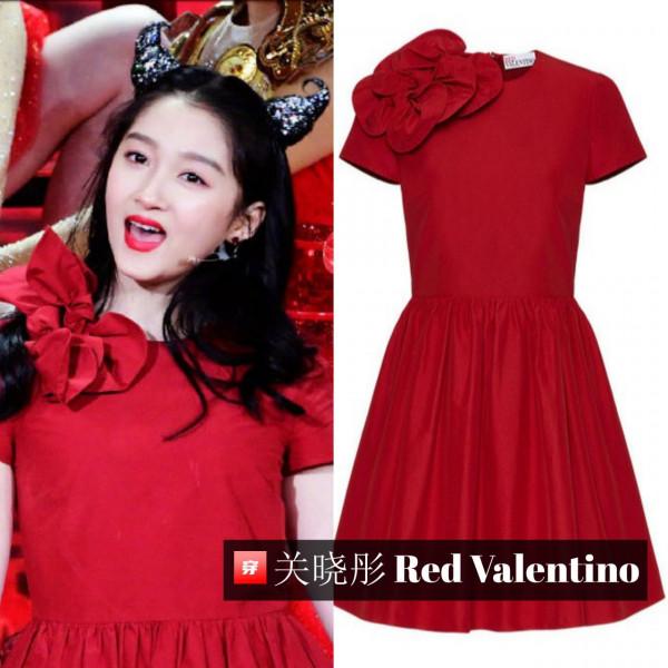 滿屏皆是大長腿，鹿晗太有福氣了！關曉彤2021年禮服造型大盤點