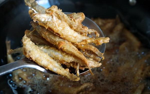 冬季進補，吃牛羊肉別忘了吃這魚，外酥裡嫩嘎嘣脆，太香啦