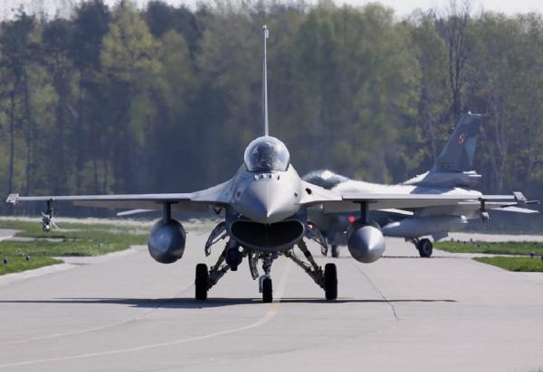 114架F35,一艘航母可以裝這麼艦載機?還能正常起降 114架F35,一艘航母可以裝這麼艦載機?還能正常起降