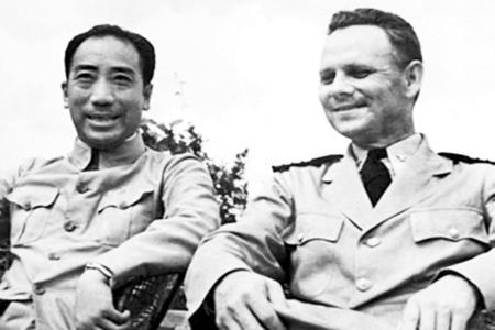 1946年，戴笠失事前，曾給蔣介石發了一封密報，蔣看後沉默幾小時