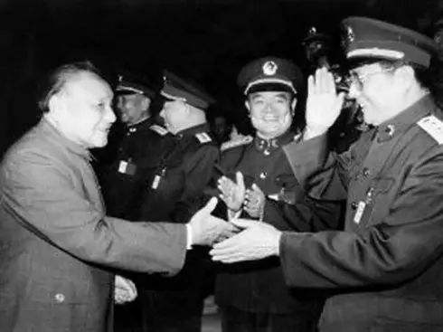 88年我軍重啟軍銜制，首批授予17位上將，1955年各是什麼軍銜？