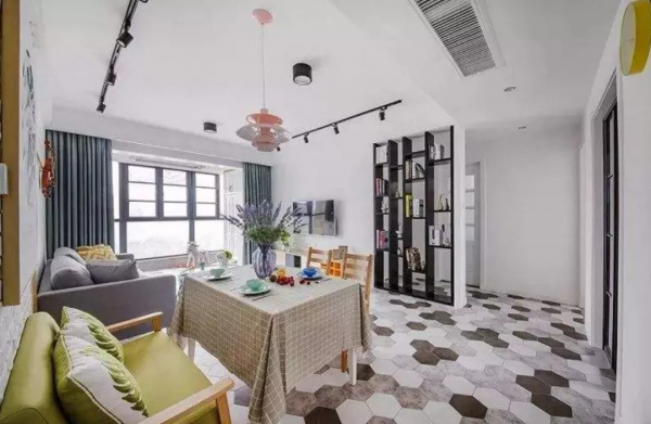 房子怎麼看才舒服，我在化妝鏡前，悟出了一個道理