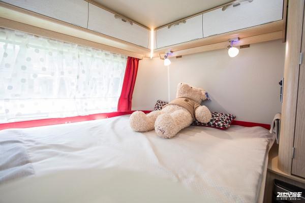 精緻的德系拖掛房車，復古又實用，年輕人喜歡的TA都有，真愛了