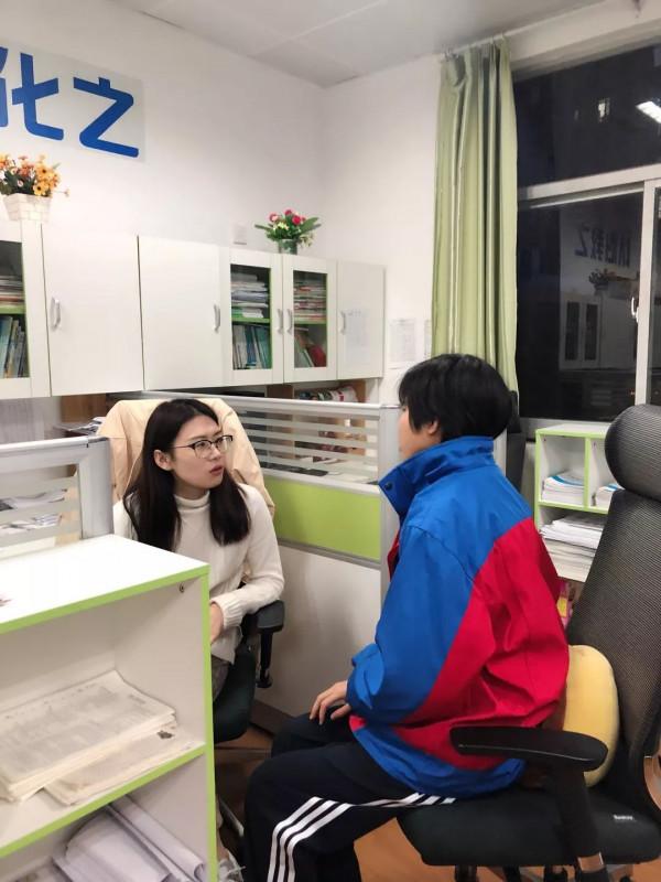 95後女教師工作4年,搖身一變成為“副校長”,同齡人表示很羨慕 95後女教師工作4年,搖身一變成為“副校長”,同齡人表示很羨慕