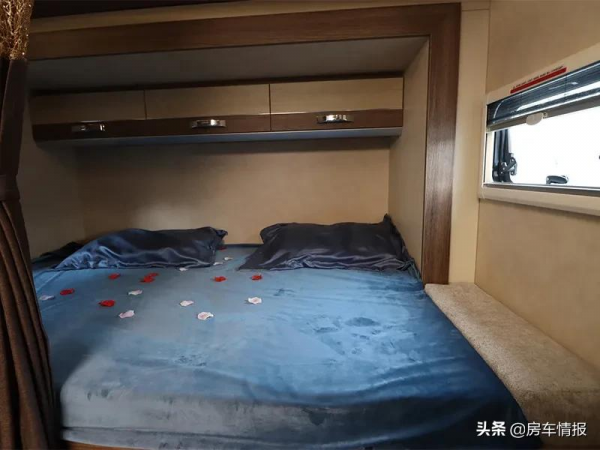 戴德E途房車來了!真正水電高配,一家5口玩不充電也能踏實用7天 戴德E途房車來了!真正水電高配,一家5口玩不充電也能踏實用7天