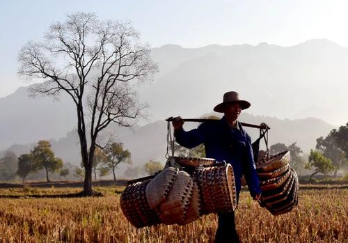 渣滓洞惡魔徐貴林,殘害一百八十餘名烈士,潛逃中買菜大媽識真兇 渣滓洞惡魔徐貴林,殘害一百八十餘名烈士,潛逃中買菜大媽識真兇