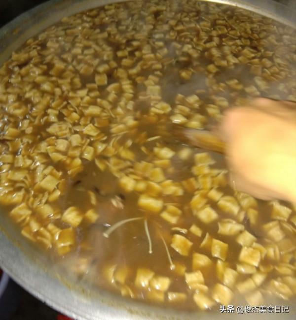 大廚根據多年經驗，總結價值萬元河南正宗胡辣湯配方和操作步驟