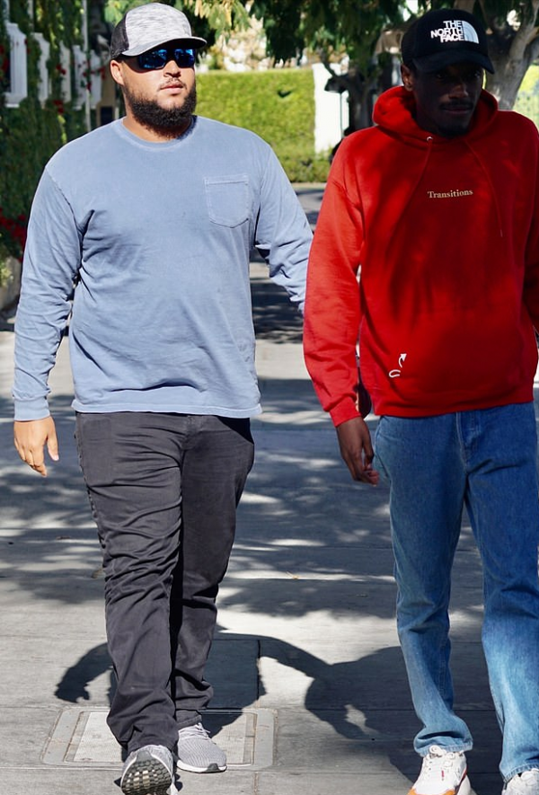 阿湯哥26歲大兒子出街!身材魁梧撞臉小李子,和老爸一樣發福嚴重 阿湯哥26歲大兒子出街!身材魁梧撞臉小李子,和老爸一樣發福嚴重