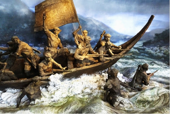 指揮飛奪瀘定橋的英雄,被人誣衊為逃兵,親生女兒50年後才獲知 指揮飛奪瀘定橋的英雄,被人誣衊為逃兵,親生女兒50年後才獲知