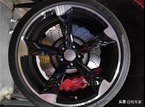 奧迪A6L新車只要36萬,卻花33萬買四年的二手車,網友:鬼火奧迪 奧迪A6L新車只要36萬,卻花33萬買四年的二手車,網友:鬼火奧迪