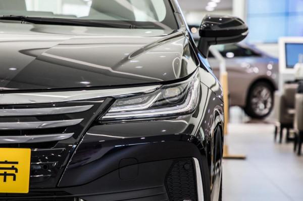 左右為難|15萬預算,豐田亞洲獅對比大眾速騰 左右為難|15萬預算,豐田亞洲獅對比大眾速騰