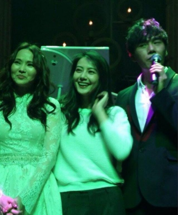 明星閨蜜合照暗藏多少“心機”?躲角度、曬P圖、互相揭短不留情 明星閨蜜合照暗藏多少“心機”?躲角度、曬P圖、互相揭短不留情