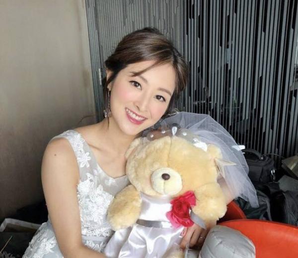 又走一個！TVB港姐冠軍發文正式宣佈離巢，入行10年不受捧