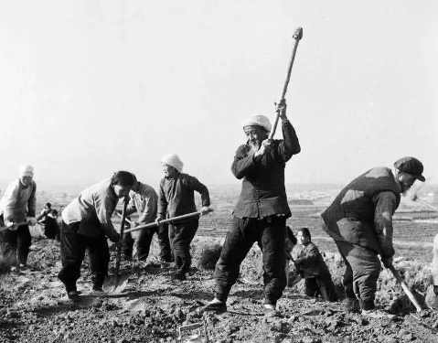 1995年，山西老頭去首都訪友，楊成武派軍車全程護送，他是誰？