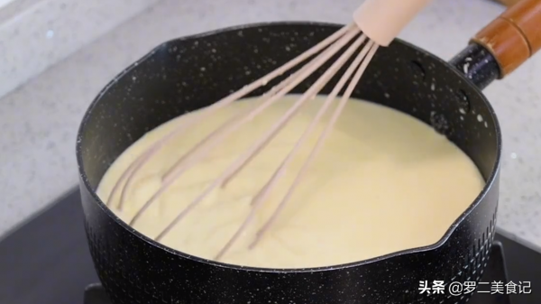 牛奶的高階吃法，加三個雞蛋就能做，入口絲滑，香甜又可口