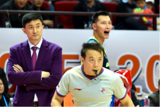 杜鋒堪稱杜大膽,娶“豪門”千金擁美嬌妻,卻曾被曝婚姻亮紅燈 杜鋒堪稱杜大膽,娶“豪門”千金擁美嬌妻,卻曾被曝婚姻亮紅燈