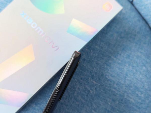 小米Civi真機開箱圖賞:美感與質感兼顧 小米Civi真機開箱圖賞:美感與質感兼顧