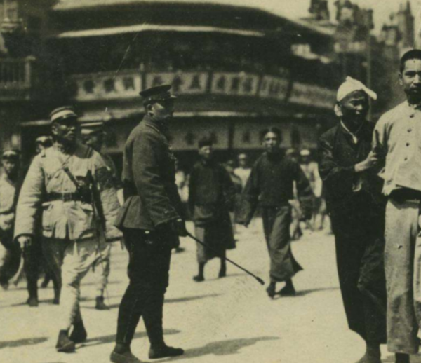 與周恩來久別重逢，鄧穎超坦白一事，周恩來大怒：你怎麼這麼糊塗