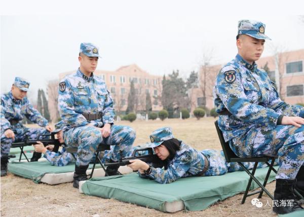 清華女生參軍後輔導戰友考上清華,她和他有個“神仙約定” 清華女生參軍後輔導戰友考上清華,她和他有個“神仙約定”