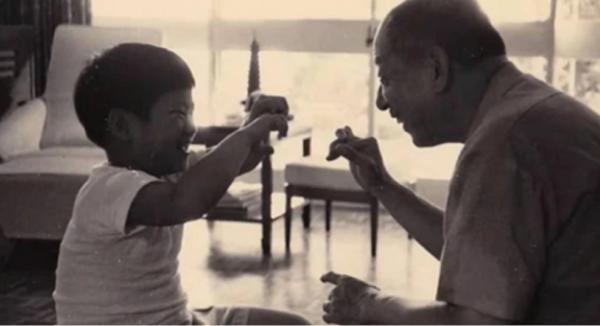 1994年,一美國航天學家來到張作霖墓前說:我代表您兒子來看您 1994年,一美國航天學家來到張作霖墓前說:我代表您兒子來看您