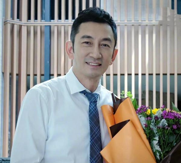 明明是親兄弟姐妹，卻一個爆紅一個落魄，都怪顏值、性格差距大？