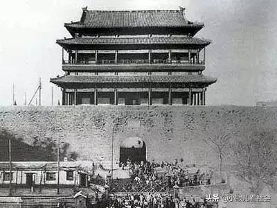 老北京的城門有多壯觀? 老北京的城門有多壯觀?