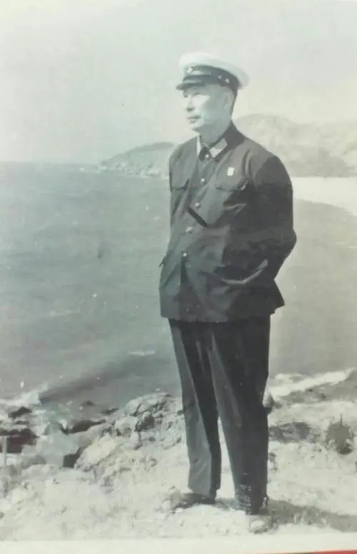 薛嶽晚年哀嘆：我在海南島有10萬大軍，可全瓊200萬人跟我作對