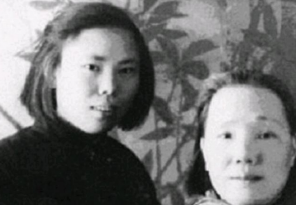 1949年一農婦無奈亮明身份，肖勁光：不用經她同意，派人給買衣服