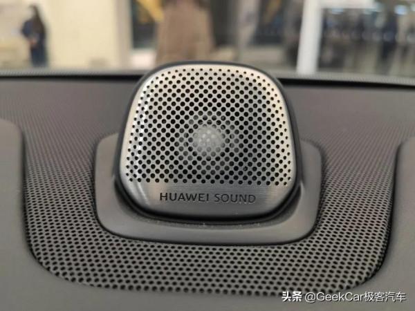 AITO 問界 M5 鴻蒙座艙初體驗：華為濃度 120&percnt;