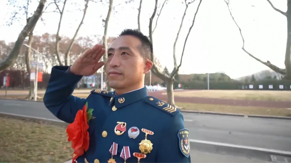 當兵30年的軍士，這張照片太震撼