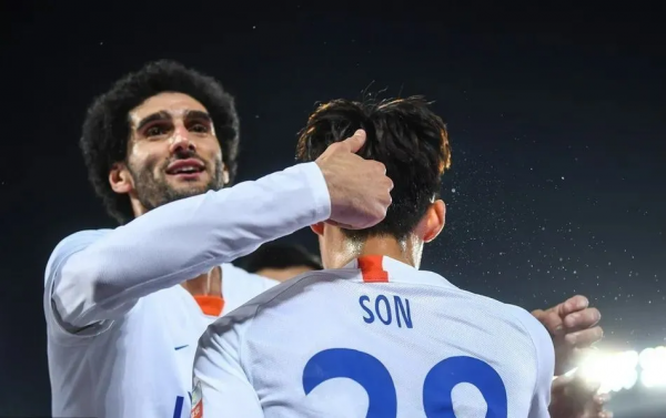 泰山壓頂完勝 問鼎中超無懸念