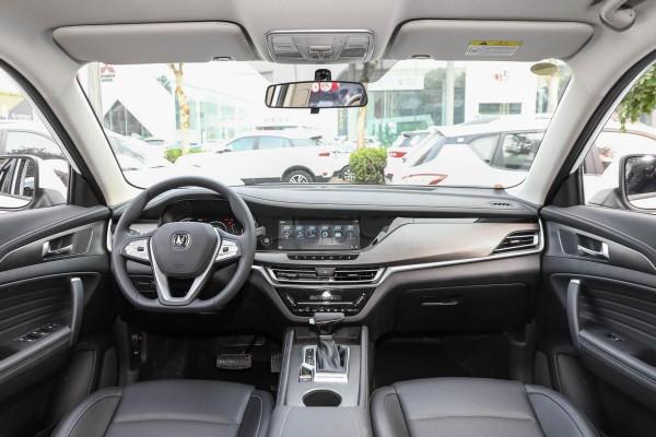 預算10萬內，人生第一臺玩樂SUV，長安/奇瑞/寶駿年輕人該選誰？