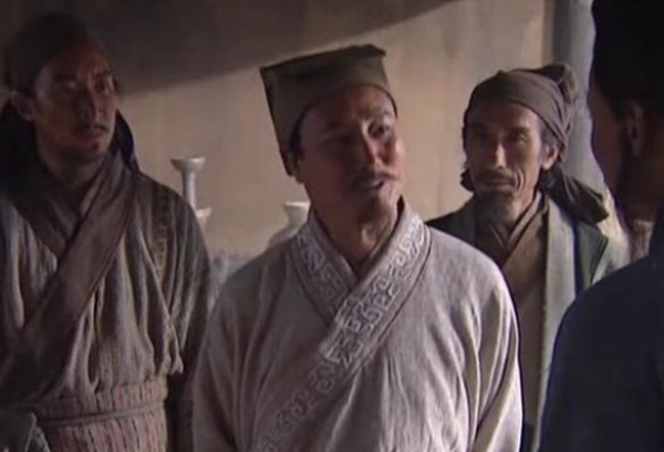 直至宋江喝下毒酒時，大家才看明白，梁山真正的老大另有其人