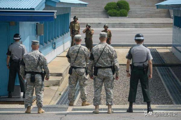 板門店也有1棵&OpenCurlyDoubleQuote;小白楊&rdquo;，2名美軍軍官因它被砍死，險些引發戰爭