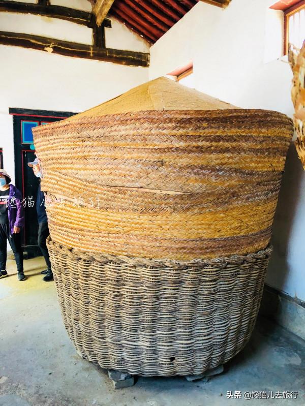 山東大財主富可敵國,15年不見老婆一面,正室全靠丫鬟養老送終 山東大財主富可敵國,15年不見老婆一面,正室全靠丫鬟養老送終