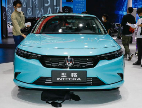 思域的姊妹車型，提供MT手動擋可選，廣本型格選哪款合適？