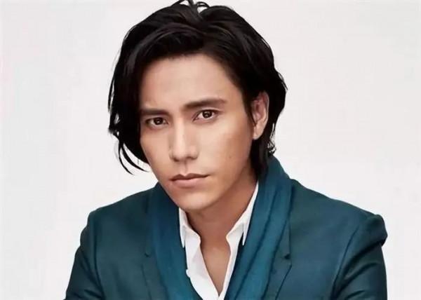 同樣演“胡八一”，陳坤、靳東、潘粵明放在一起看，差別就出來了