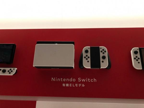 日本多家零售店已展出Switch OLED 下月8日發售 日本多家零售店已展出Switch OLED 下月8日發售