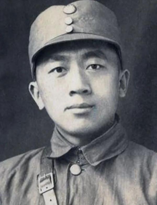 新四軍高幹會議散會，粟裕收到兩盒煙，急追返程幹部：日軍有埋伏