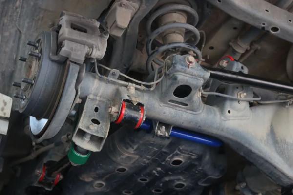 怪獸修車：整備一輛“效能崩潰”的豐田LC150，滿血復活變新車