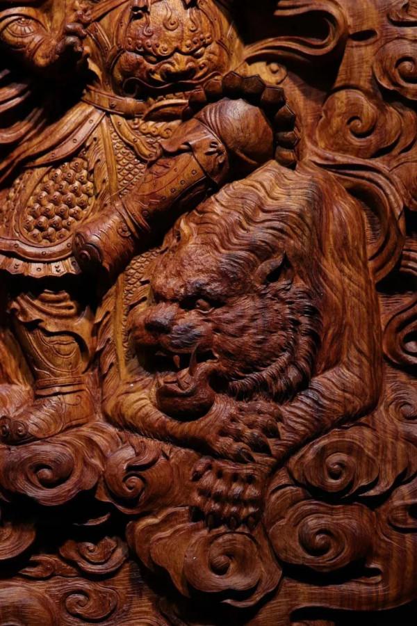 神荼鬱壘門神掛屏！這，是今天我見到的最漂亮的雕刻作品