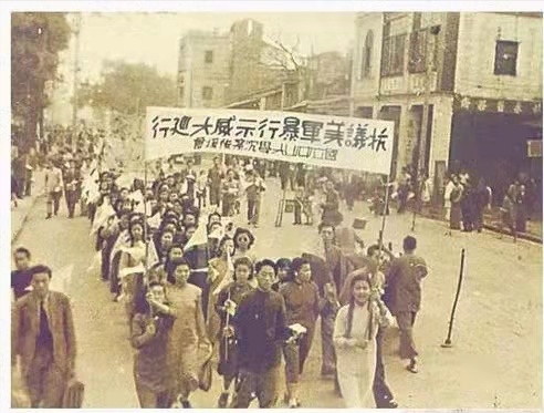 毛澤東為何不把第九兵團調到西線,反而力主在長津湖發動攻勢? 毛澤東為何不把第九兵團調到西線,反而力主在長津湖發動攻勢?