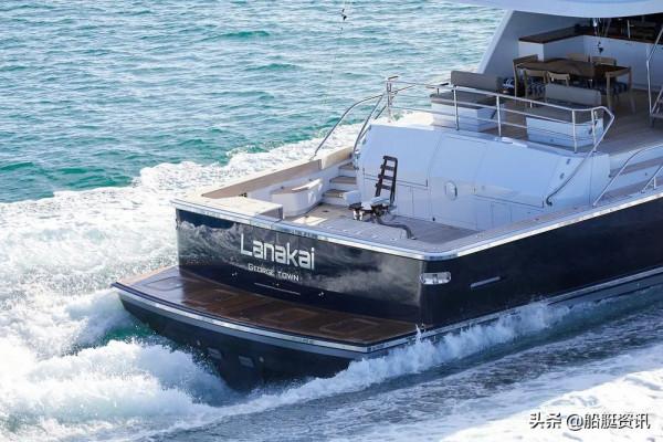 世界上最大的碳纖維釣魚艇